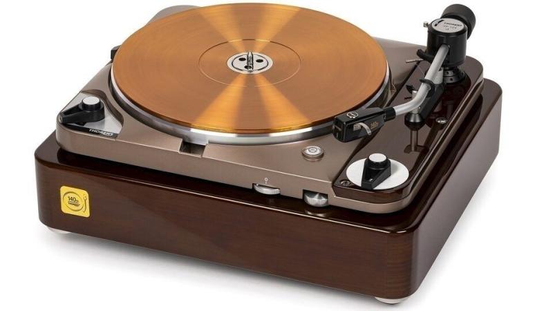 Thorens готовит специальную версию своей популярной вертушки TD 124 DD к своему 140-летию Thorens готовит специальную версию своей популярной вертушки TD 124 DD к своему 140-летию
