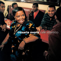 Виниловая пластинка Evora Cesaria / Cafe Atlantico (Gold) (2LP)