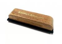 Щетка Simply Analog коричневая бархатная антистатическая для чистки виниловых пластинок